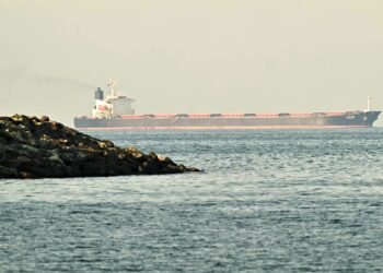 The $250 million daily bet: How the Iran crisis triggered a frenzy in leveraged oil trades