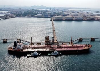 The key global oil contract tops $115 as Strait of Hormuz impasse continues