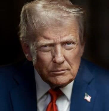 Trump returns to White House, announces imminent press conference