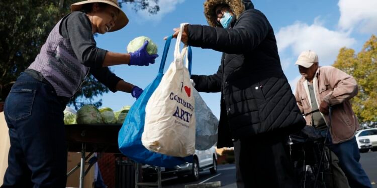 U.S. economy is sagging with war in Iran a major source of uncertainty for business, Fed’s ‘beige book’ finds