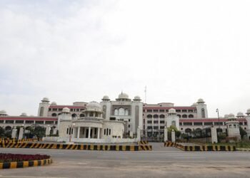 US plane carrying team for talks with Iran lands in Islamabad, two Pakistani sources say