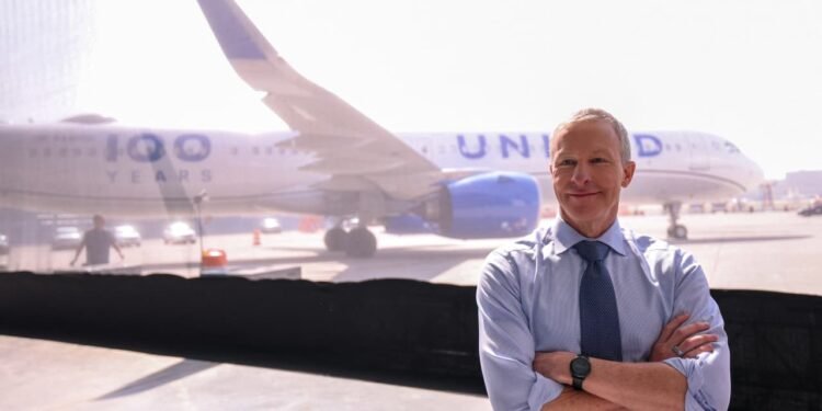 United Airlines reportedly pitched government on American Airlines deal. What the deal would look like.