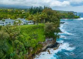Where to Stay Near Hawaii Volcanoes National Park: Hotels, Vacation Rentals, and Treehouses