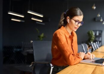 ‘I’m in my 30s and majored in finance’: In the age of AI, which pays off — a CFA or an executive MBA?