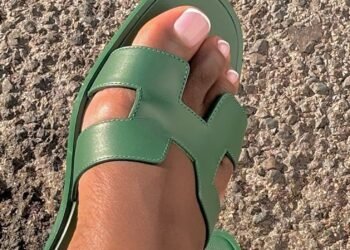 11 Early Summer Pedicure Colors That Go With Everything