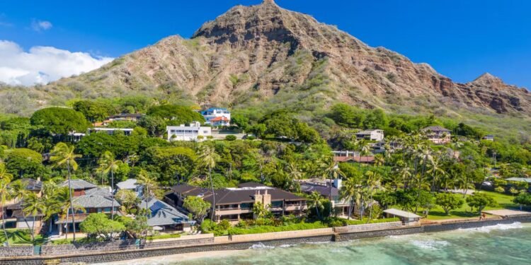 11 Honolulu Airbnbs Worth Booking for Your Next Oahu Stay