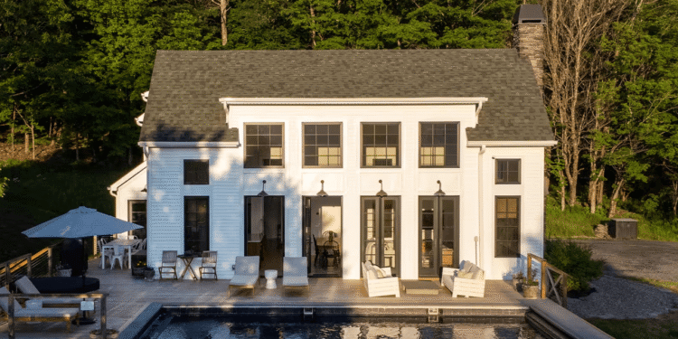 11 Summer-Friendly Airbnbs Near NYC, With Access to Pools, Lakes, and Beaches