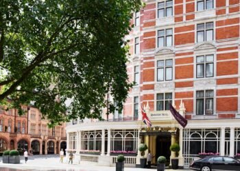 14 Best Hotels in Mayfair, London's Chicest Corner
