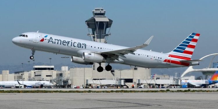 American Airlines sees resilient demand cushioning fuel-price hit