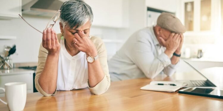 Americans feel worse than ever, a consumer survey shows. The White House says that’s bunk. Who’s right?