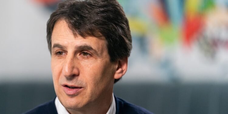 Apollo CEO Rowan warns of market correction, slams rival insurers