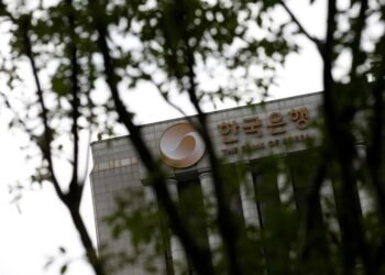 Bank of Korea deputy chief says time to consider rate hikes