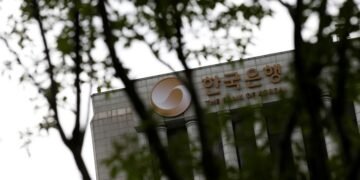 Bank of Korea deputy chief says time to consider rate hikes