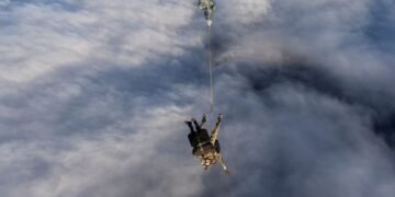 British paratroopers lead airdrop onto Tristan da Cunha for suspected hantavirus case
