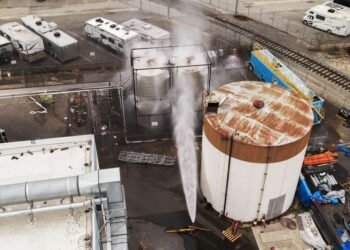 California chemical tank heating up after evacuation in LA suburb, fire official says