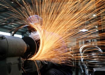 China’s April industrial profits grow at fastest in more than two years