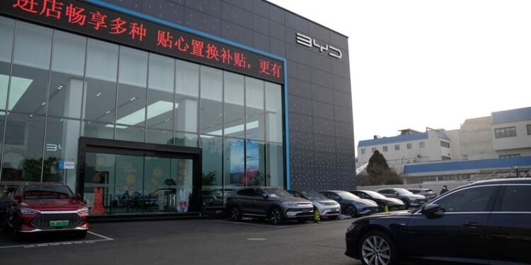 China’s car sales drop for seventh month in April; exports roar