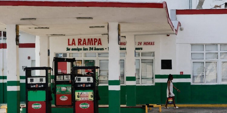 Cuba hikes gasoline and diesel prices but filling stations remain shut