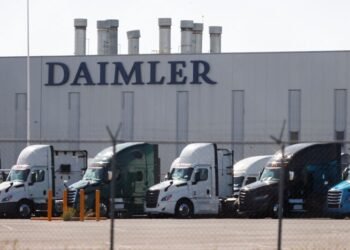 Daimler Truck’s operating profit halves as weak demand, tariffs hit North American market
