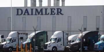 Daimler Truck’s operating profit halves as weak demand, tariffs hit North American market