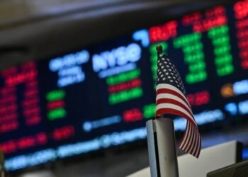 Does the stock market close early today? How Memorial Day weekend affects trading hours.