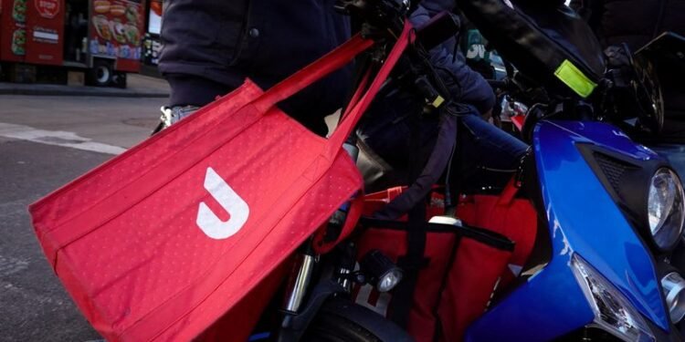 DoorDash forecasts quarterly order value above estimates