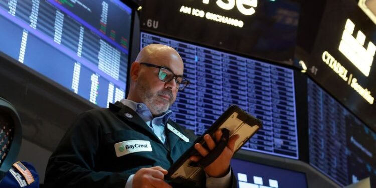 Dow posts closing record high, S&P 500, Nasdaq muted as AI rally pauses
