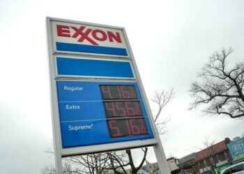 Exxon beats first-quarter earnings estimate despite hit from Iran conflict