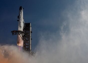 FAA orders SpaceX to investigate Starship booster mishap