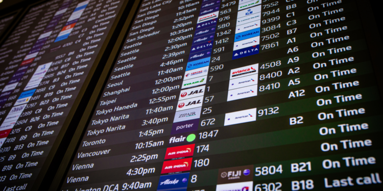Five of the Best Apps to Track Your Flights