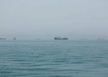 France readies UN resolution on Hormuz as vote on US text stalls