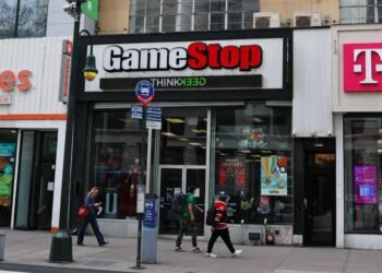 GameStop is hungry for relevance. Is buying eBay the answer?
