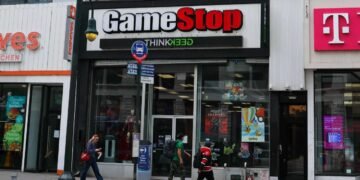 GameStop is hungry for relevance. Is buying eBay the answer?