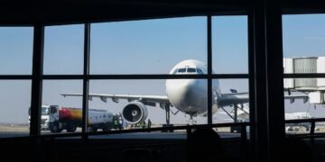 How Americans Can Use eGates to Avoid Lengthy Lines at UK Airports This Summer