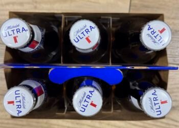 How beleaguered are beer sales? Anheuser-Busch InBev volumes rose 1% and the stock market is delighted