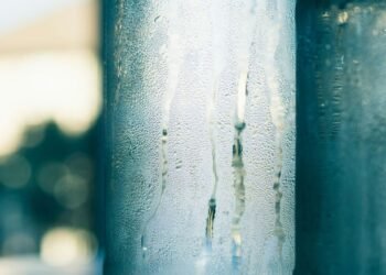 How to Stay Hydrated on Hot Summer Vacations, According to Experts