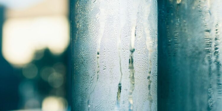 How to Stay Hydrated on Hot Summer Vacations, According to Experts
