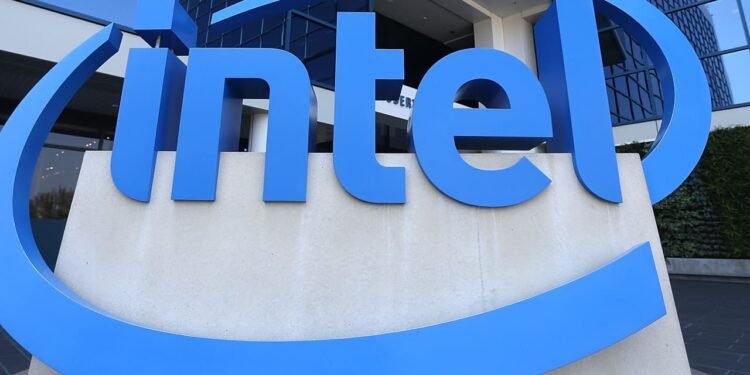 Intel’s stock just guided the chip sector toward a sharp selloff. Here’s why.