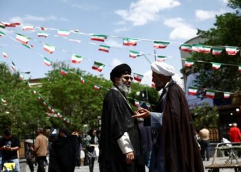 Iran offers Strait deal; Trump dissatisfied but prefers non-military path