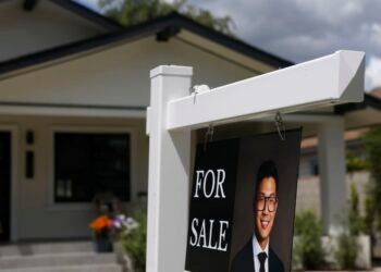 Mortgage rates inch up to 6.53% — the latest blow for sidelined spring buyers