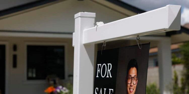 Mortgage rates inch up to 6.53% — the latest blow for sidelined spring buyers