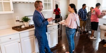 Mortgage rates increase to 6.3% — but home buyers aren’t scared away