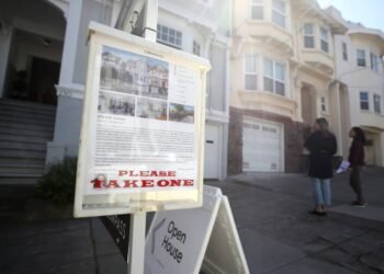 Mortgage rates tick lower to 6.36%. Here’s why the decrease probably won’t last.