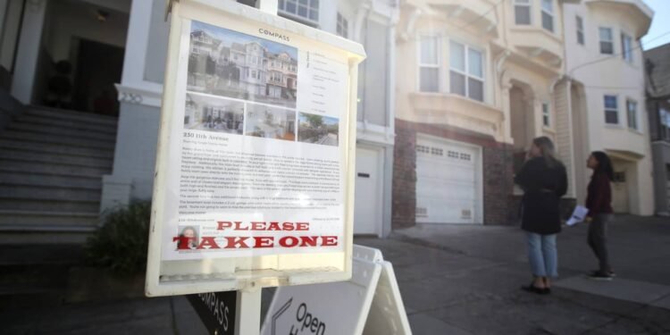 Mortgage rates tick lower to 6.36%. Here’s why the decrease probably won’t last.