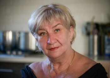 My friend, 62, earns $20,000 a year. Should she take Social Security now — and claim survivor’s benefit at 67?