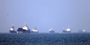 Oil futures fall after Trump pauses U.S. effort to partially reopen Strait of Hormuz