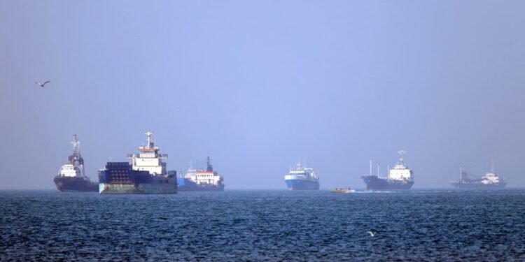 Oil futures fall after Trump pauses U.S. effort to partially reopen Strait of Hormuz