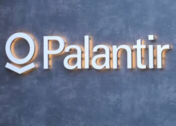 Palantir posts its fastest revenue growth ever while calling out ‘AI slop’