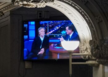 Paul McCartney helps Stephen Colbert say goodbye to ’Late Show’