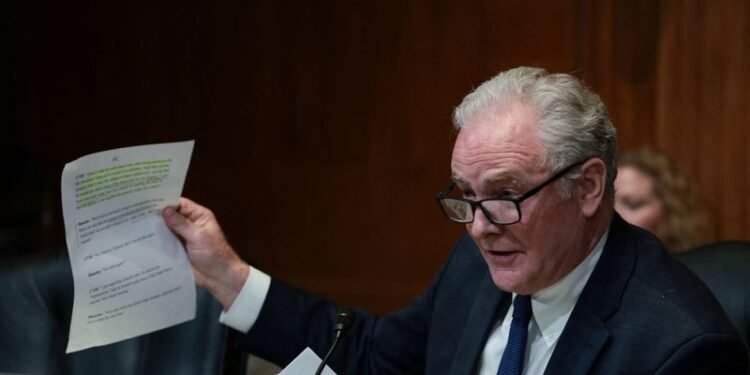 Possible deal on Iran divides US lawmakers largely along party lines